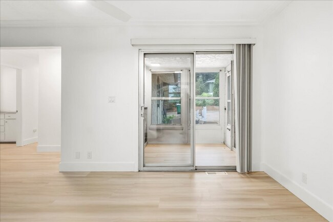 Foto del edificio - 3446 Beard Ave N