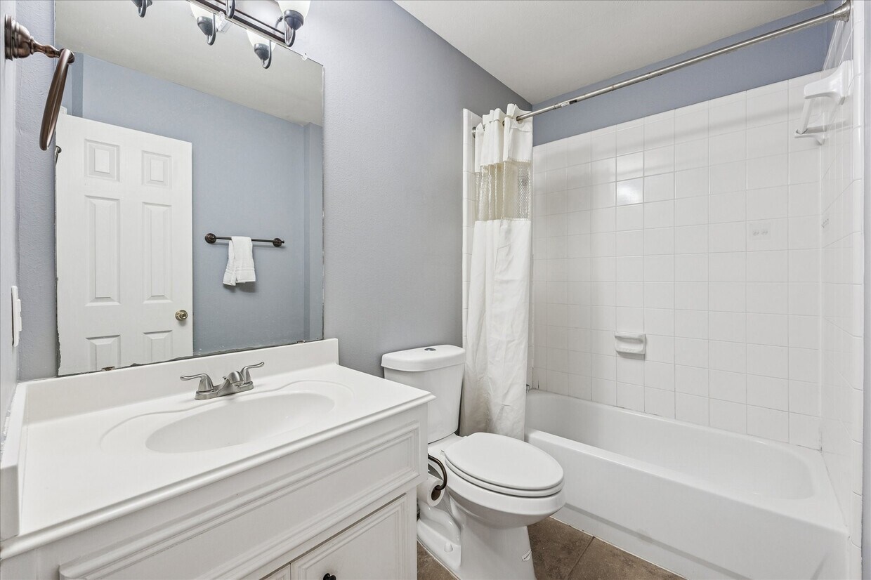 Foto del edificio - 11914 White Water Bay Dr