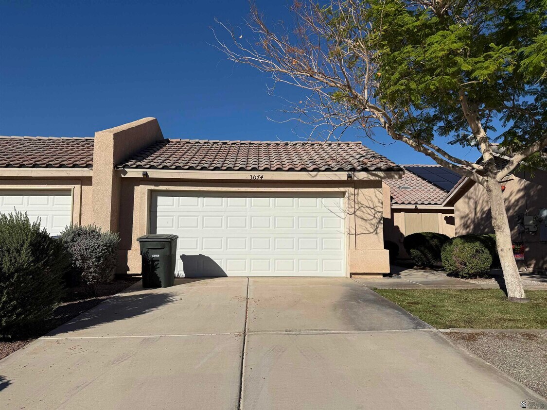 Foto principal - 3074 S Todd Ave