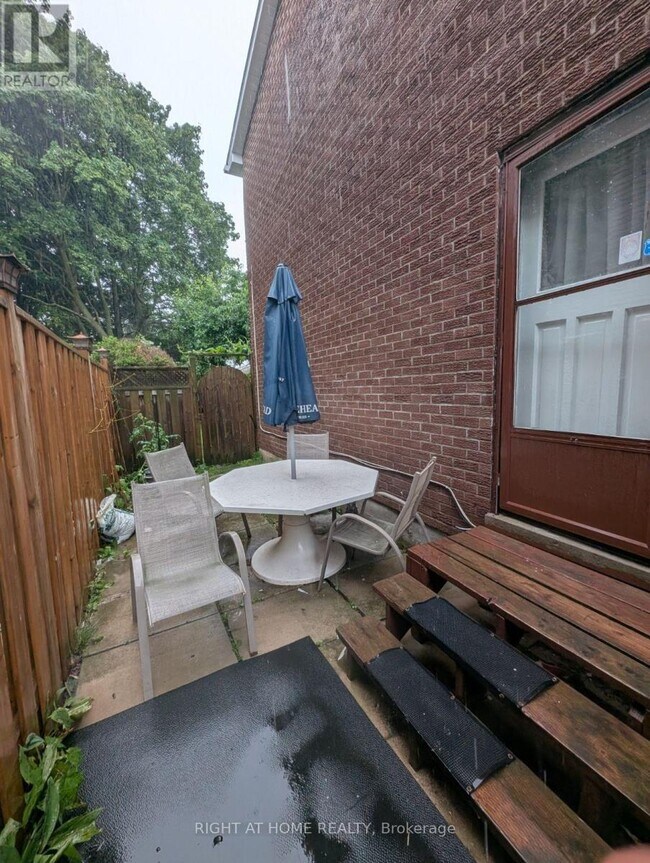 Photo du bâtiment - 1373 Everton St