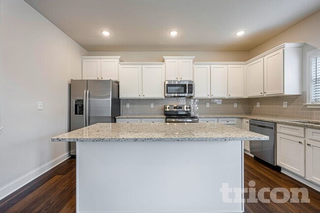 Foto del edificio - 431 Curlin Ct