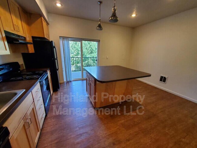 Foto del edificio - 1215-1217 NE Monroe St