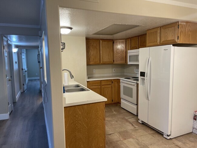 Foto del edificio - 1250 W 1480 N St