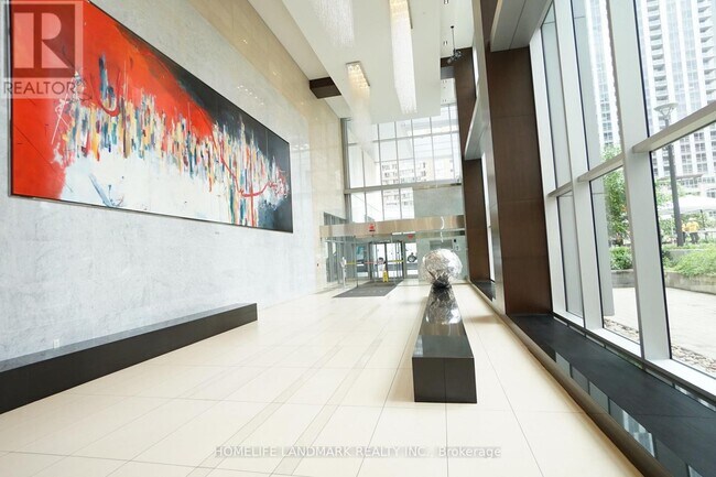 Photo du bâtiment - 386 Yonge St