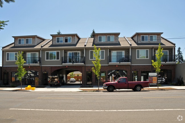 Building Photo - 5516-5530 SE Woodstock Blvd