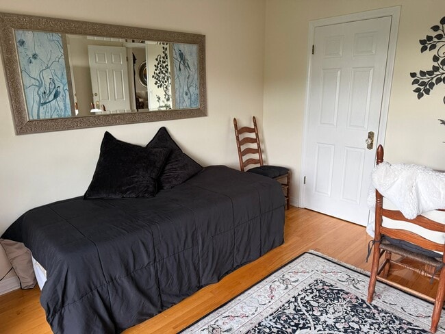 Foto del edificio - 102 E Buena Vista Ave