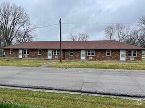 Building Photo - 402 4/08 N Nettleton St