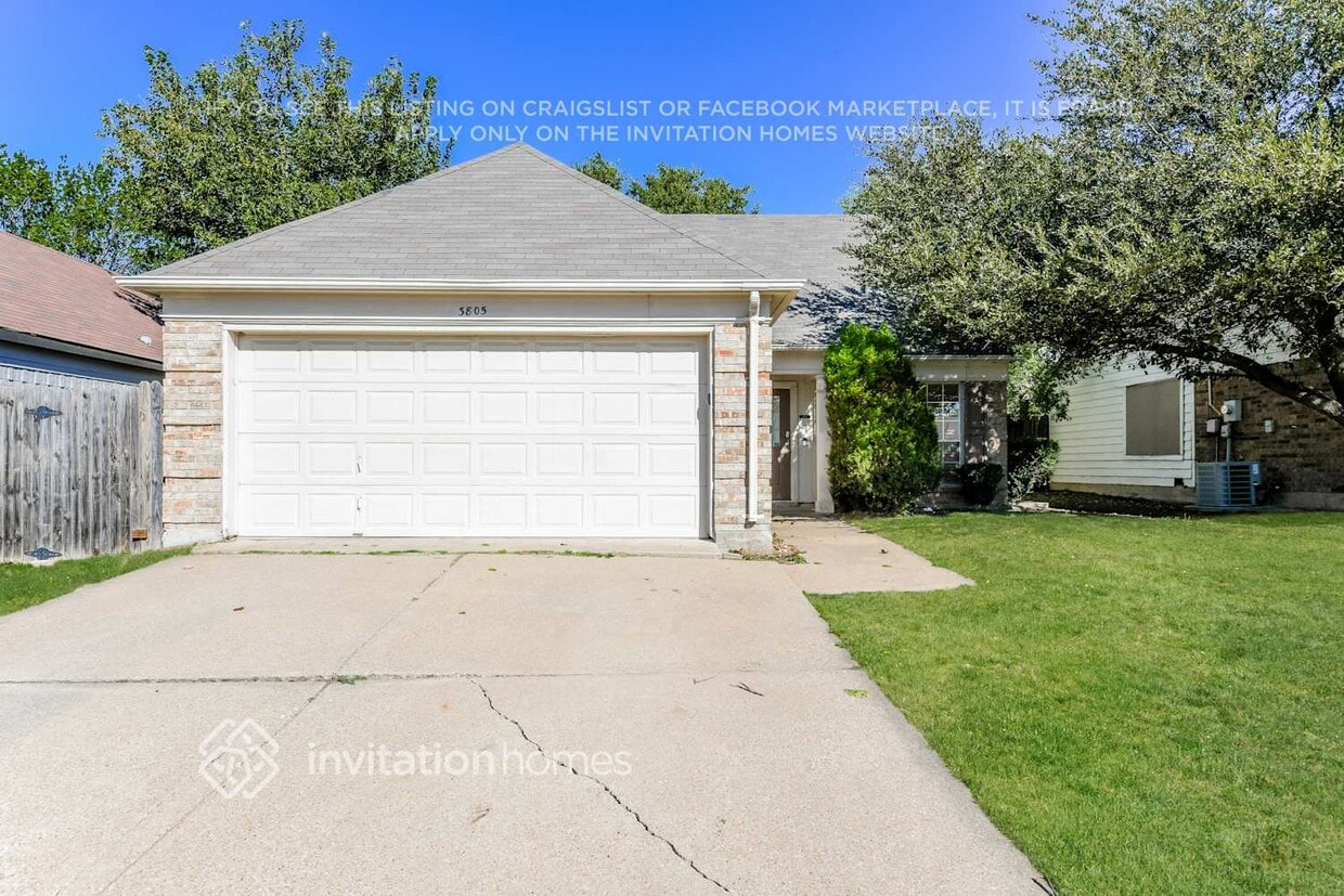 Primary Photo - 3805 Waxwing Cir S