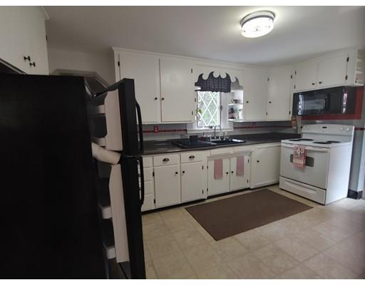 Building Photo - 183 Svenson Ave