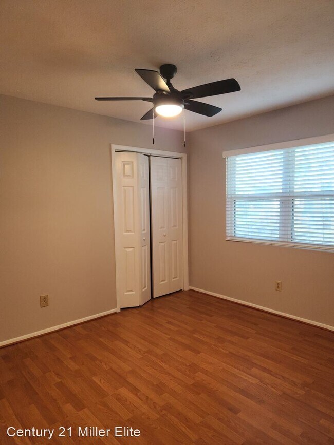 Building Photo - 3 br, 1 bath House - 829 South 10th Street