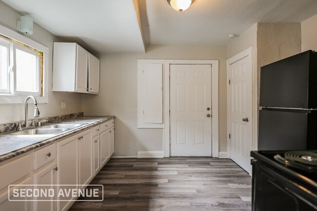 Foto del edificio - 5808 Prospect Ave