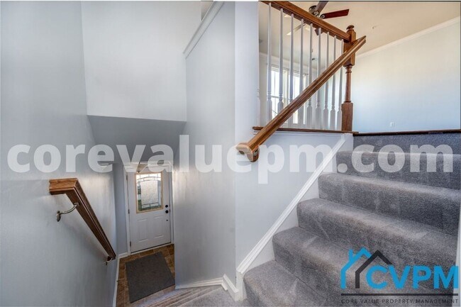 Foto del edificio - 584 Fox River Hills Way