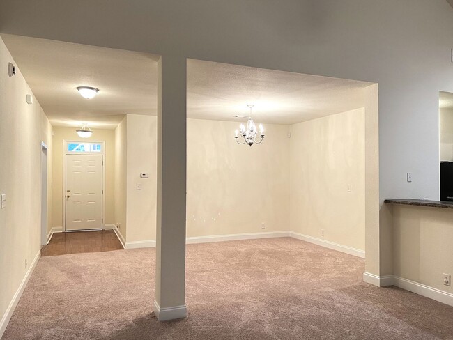 Building Photo - Minutes away from Geico, YKK and Downtown ...