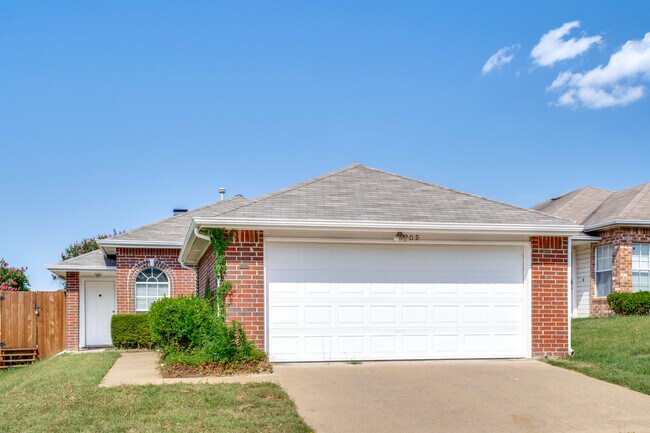Building Photo - 209 Juniper Ridge Ct