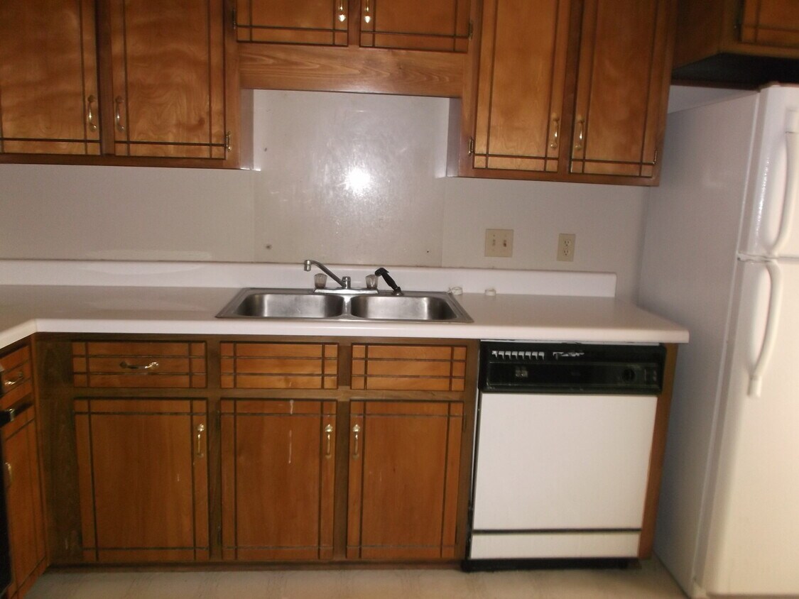 Foto del edificio - 125 Lakeview Dr