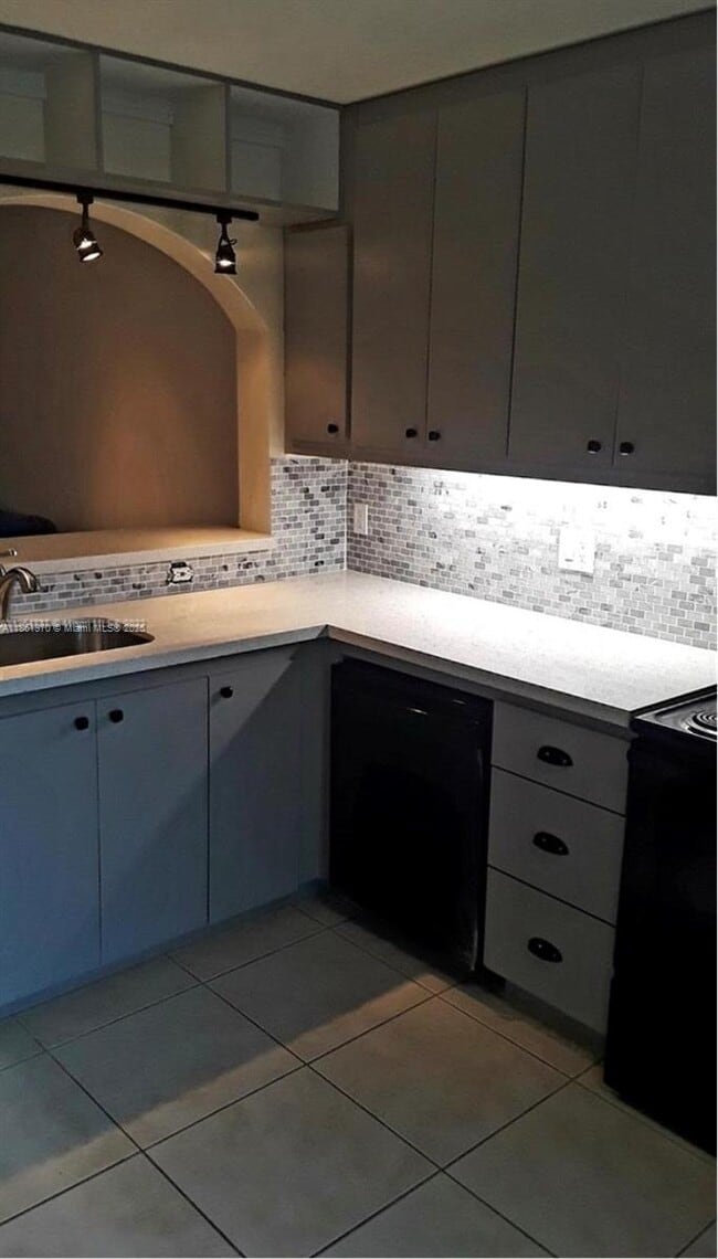 Foto del edificio - 1261 SE 28th Ct