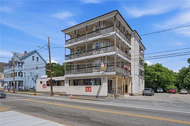 Building Photo - 937 Social St