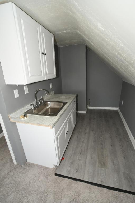 Foto del edificio - 778 Eddy Rd