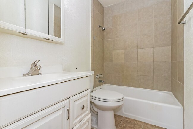 Foto del edificio - 3006 Falk Ct