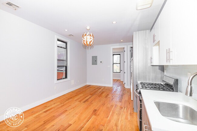 Building Photo - 76 Havemeyer St