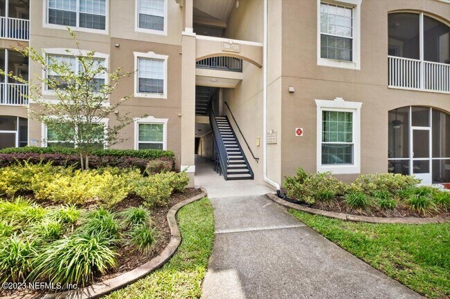 Foto del edificio - 7990 Baymeadows Rd E