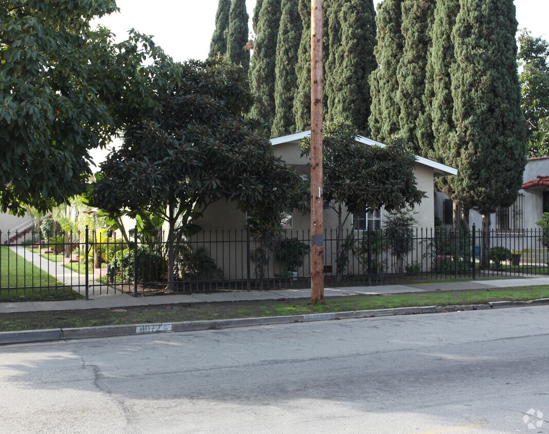 Primary Photo - 4072 Randolph St