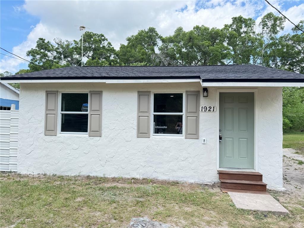 Foto principal - 1921 NW 12th St