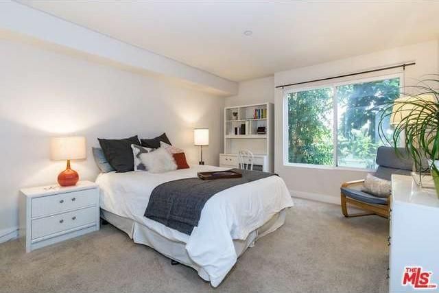 Second bedroom - 1951 N Beachwood Dr