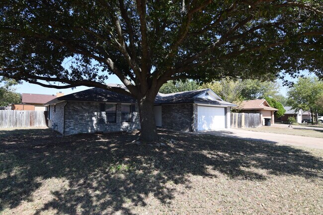 Building Photo - 105 Nancy Dr