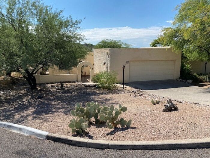 Primary Photo - 5460 N Paseo Sonoyta