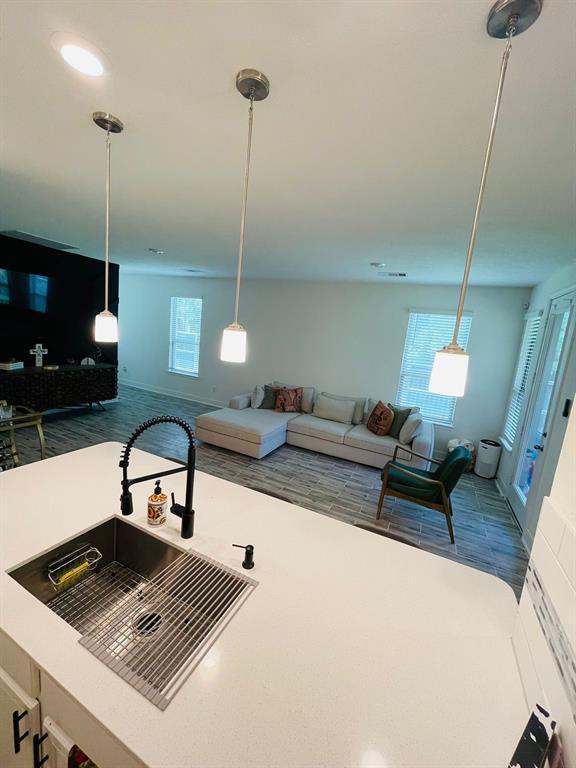 Foto del edificio - 5030 Jonina Ln