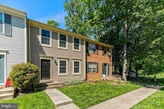 Building Photo - 3924 Collis Oak Ct