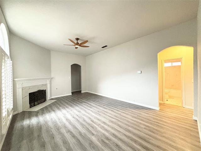Building Photo - 7120 Chateau Dr