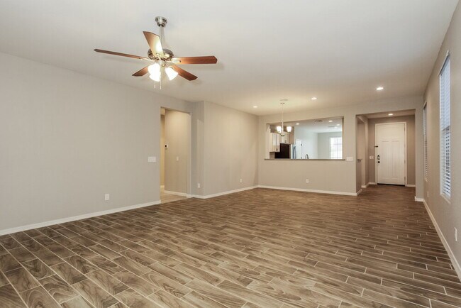 Building Photo - 9520 W Fallen Leaf Ln