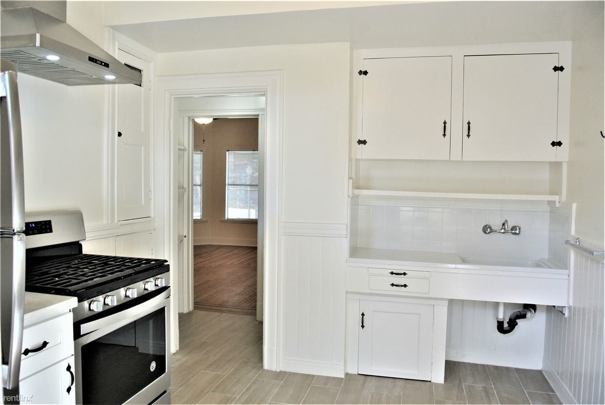 1 br, 1 bath - 827 14th St Apt C Apt C - 1 br, 1 bath  - 827 14th St Apt C Apt C