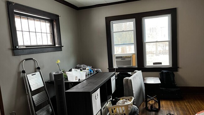 Building Photo - 63 Nellis Park