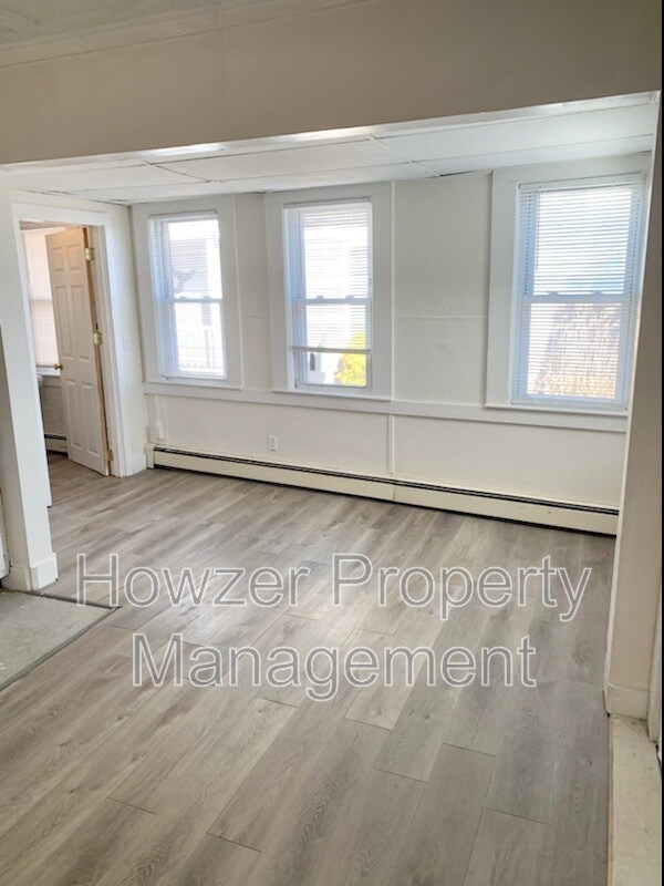 6 S Water St Unit Apt C, Onset, MA 02558 Condo for Rent in Onset, MA