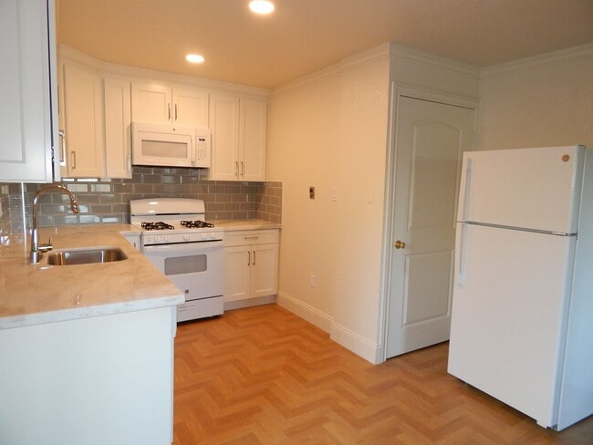 Photo - 304 Edwards St (Crockett, CA) Townhome