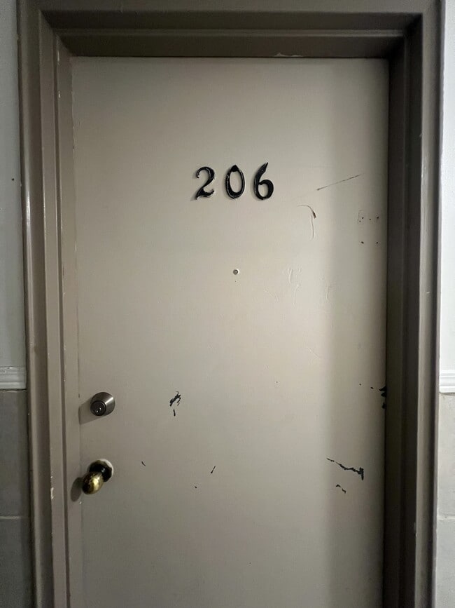 Building Photo - 2448 Carling Ave