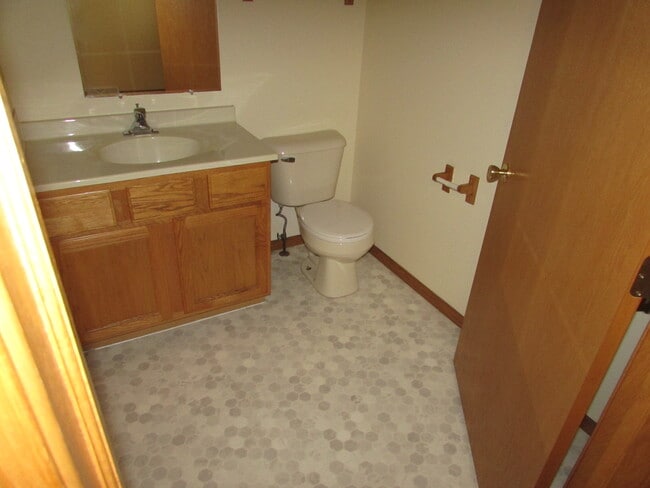 Bathroom - 1329 Glacier Hill Dr