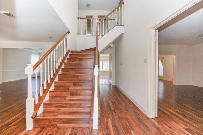 Foto del edificio - 9731 New Kent Dr