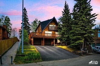 Building Photo - 6010 Staedem Dr