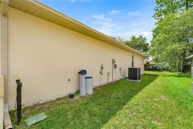 Building Photo - 13552 SW 81 Cir