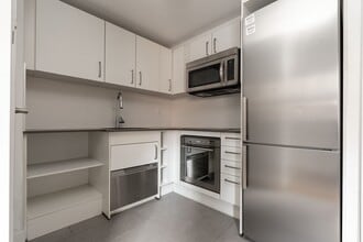 Building Photo - 54 Maitland St