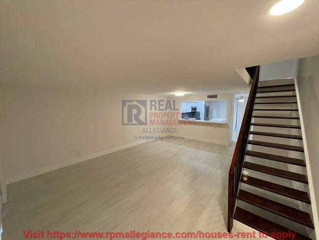 Foto del edificio - Updated 2-Bedroom Villa with Modern Featur...