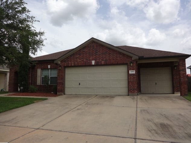 Building Photo - 20707 Cypress Vale Dr