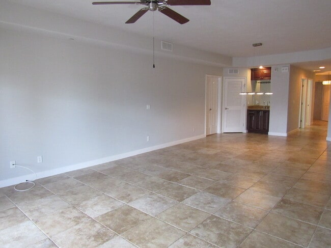 Building Photo - 424 Luna Bella Ln