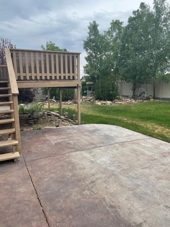 Building Photo - 5 bed 3 bath home in the Heights!