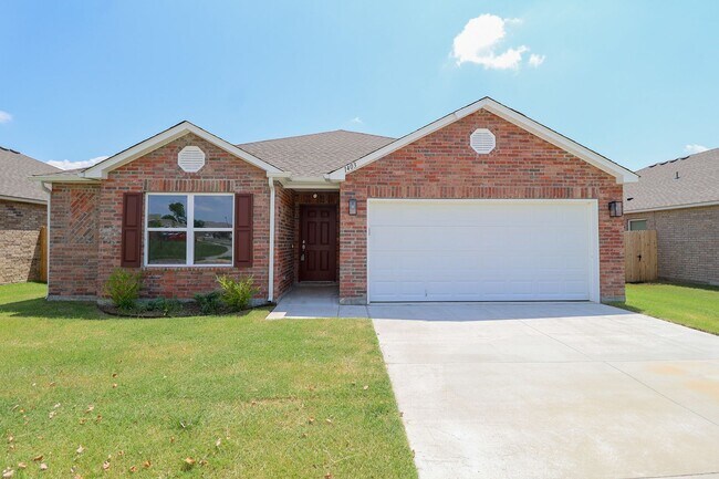 Building Photo - 2 Weeks Free! Beautiful New Construction H...