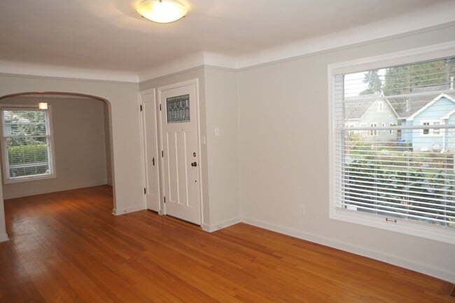 Building Photo - NE Portland Alberta Arts 3-bedroom Bungalow - APPLICATION PENDING